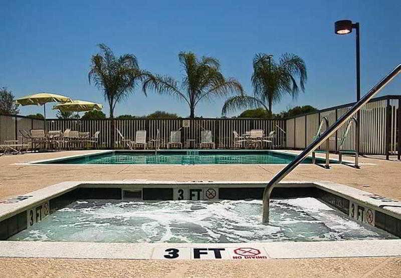 Fairfield Inn & Suites Tampa Fairgrounds/Casino Orient Park Exterior foto